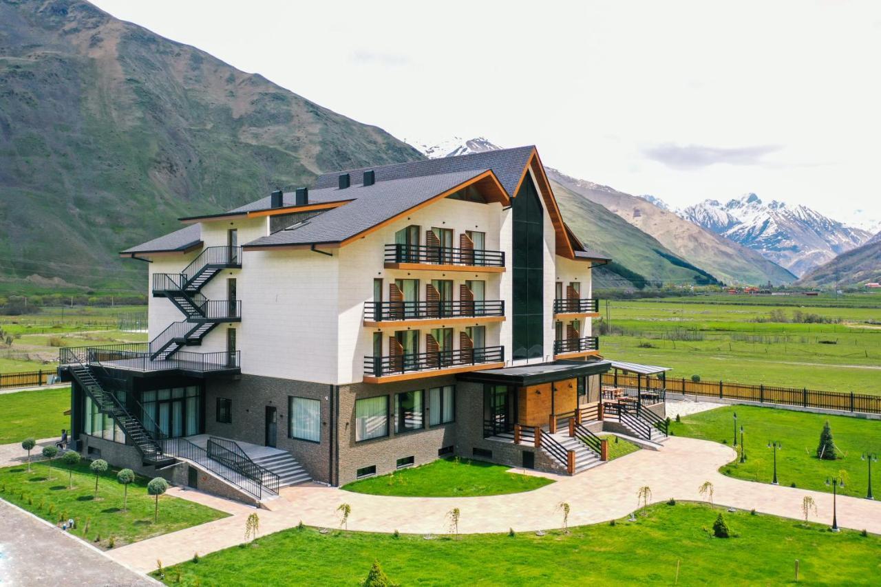 Suatis Resort Kazbegi Buitenkant foto