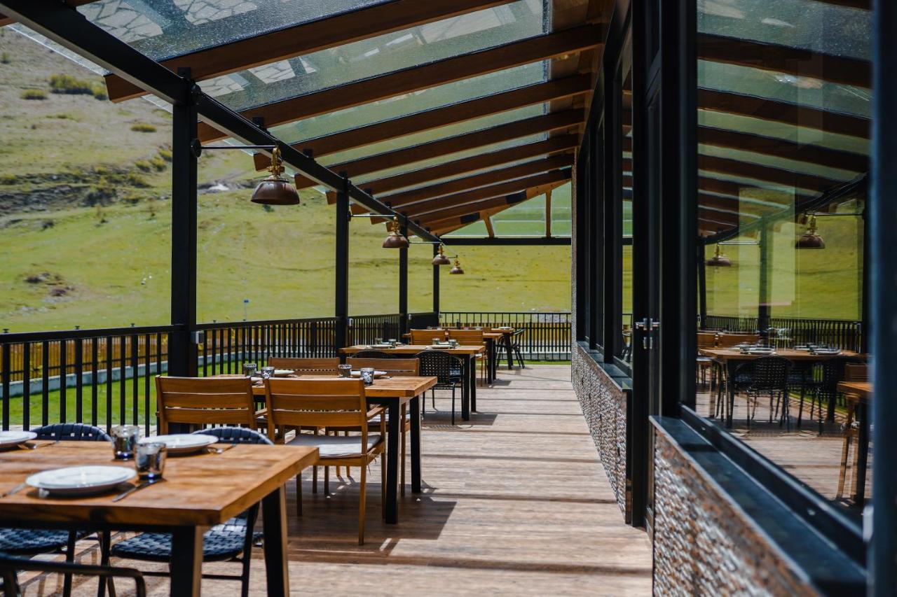Suatis Resort Kazbegi Buitenkant foto