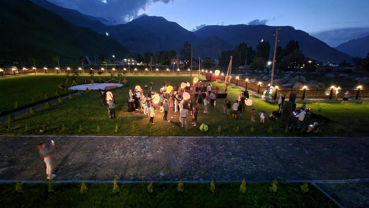 Suatis Resort Kazbegi Buitenkant foto