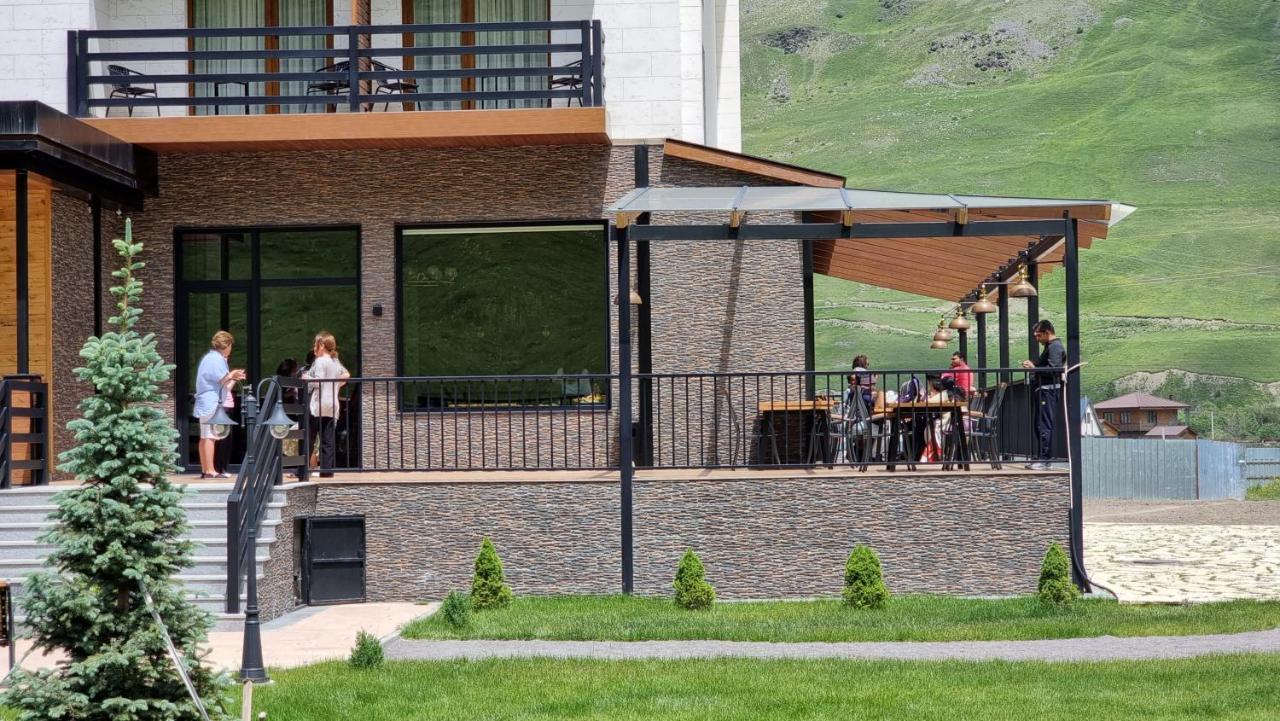 Suatis Resort Kazbegi Buitenkant foto